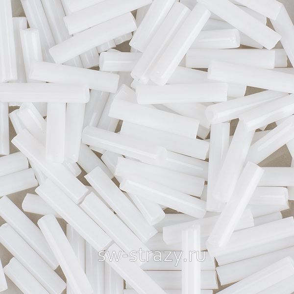 Бисер стеклярус 9 mm #0041 Белый