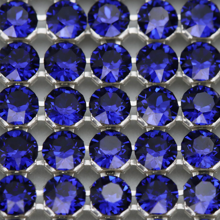 Кристальная ткань 40000/100 821 RECREATED DARK SAPPHIRE NOHF (1 ряд-примерно 66 камней)