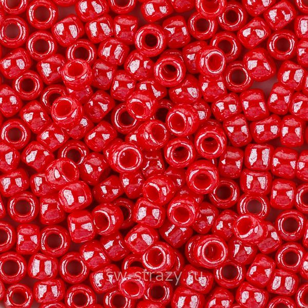 Бисер круглый 8/0 #0125 Непрозрачный глянцевый, вишня