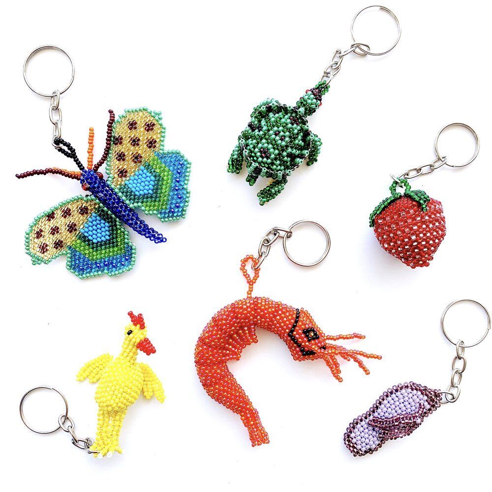 Брелки из бисера Брелки из бисера