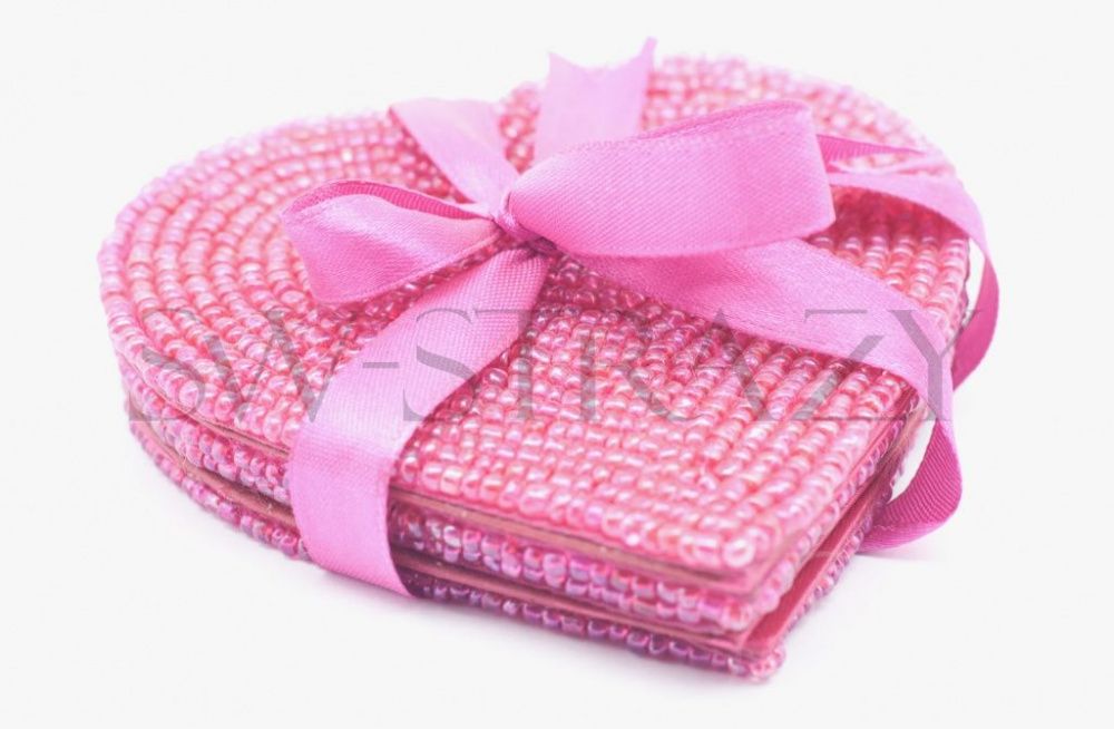 Розовое сердце из бисера